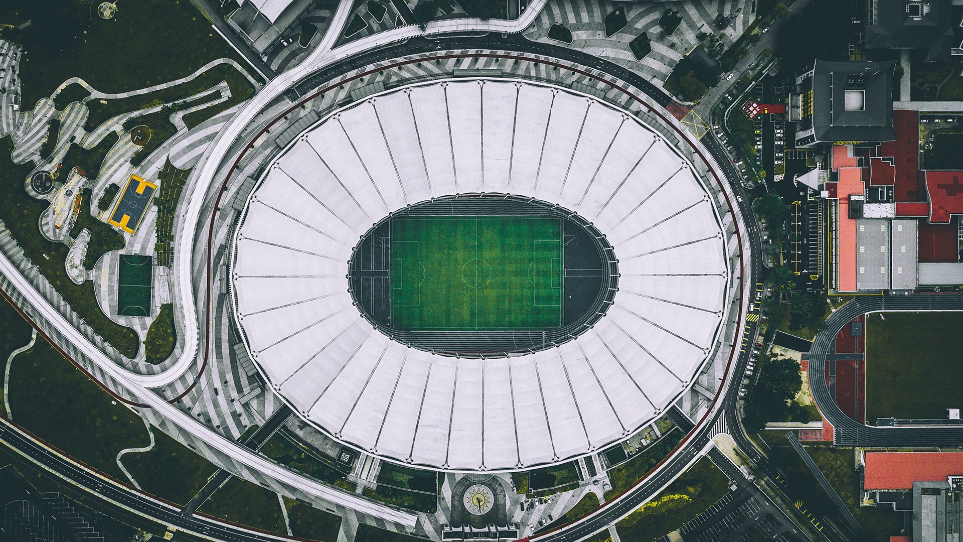 starsky sports直播-斯帕尔跃过障碍，波尔图豪取连胜，斯帕沃尔