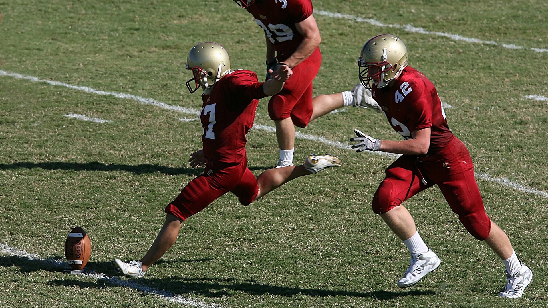 星空体育官网入口-校园足球考核体系过于形式化，我国校园足球训练存在的问题